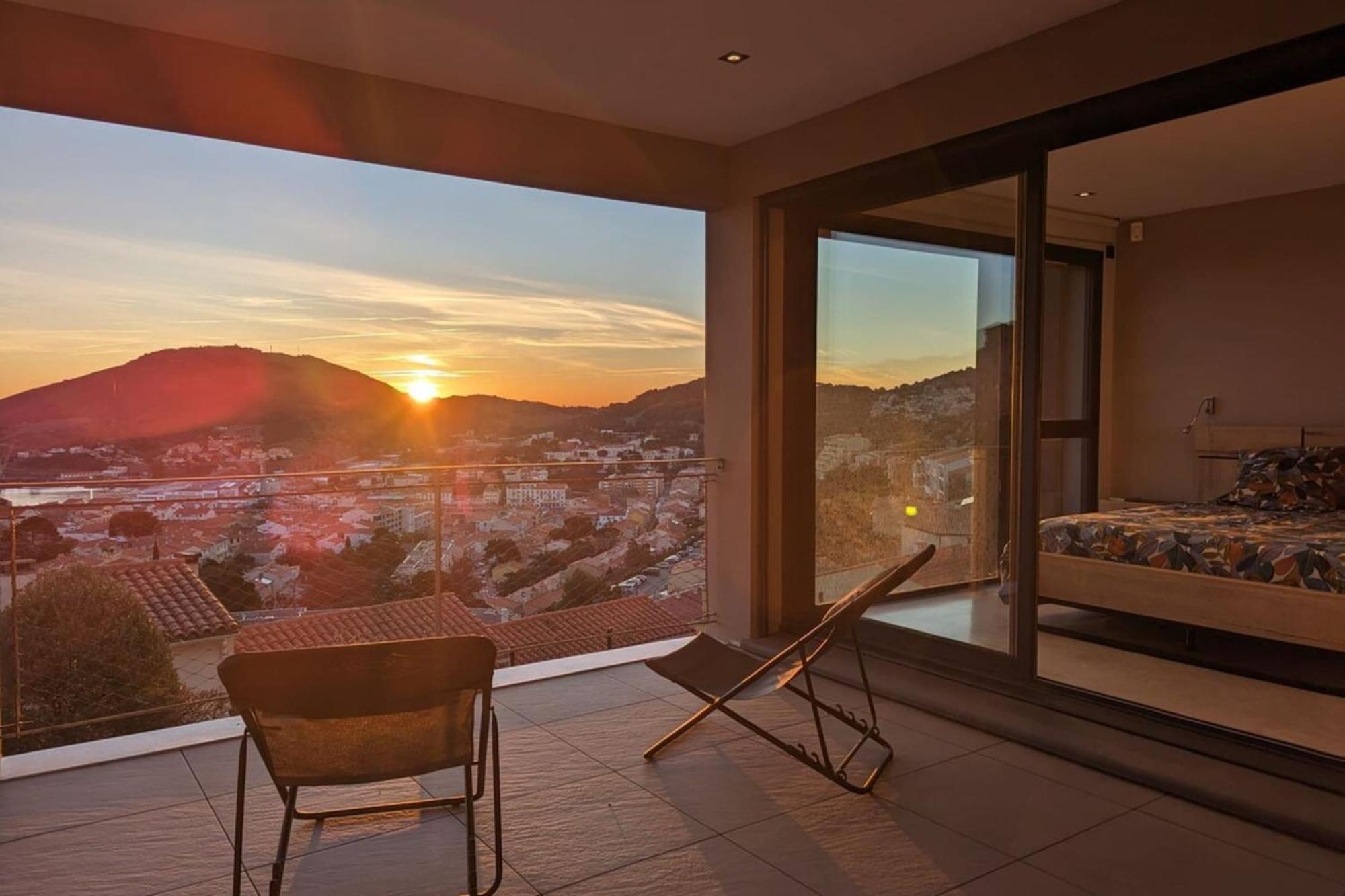 Les Mille Et Une Vitres - Villa D'Architecte Port Vendres Exterior photo
