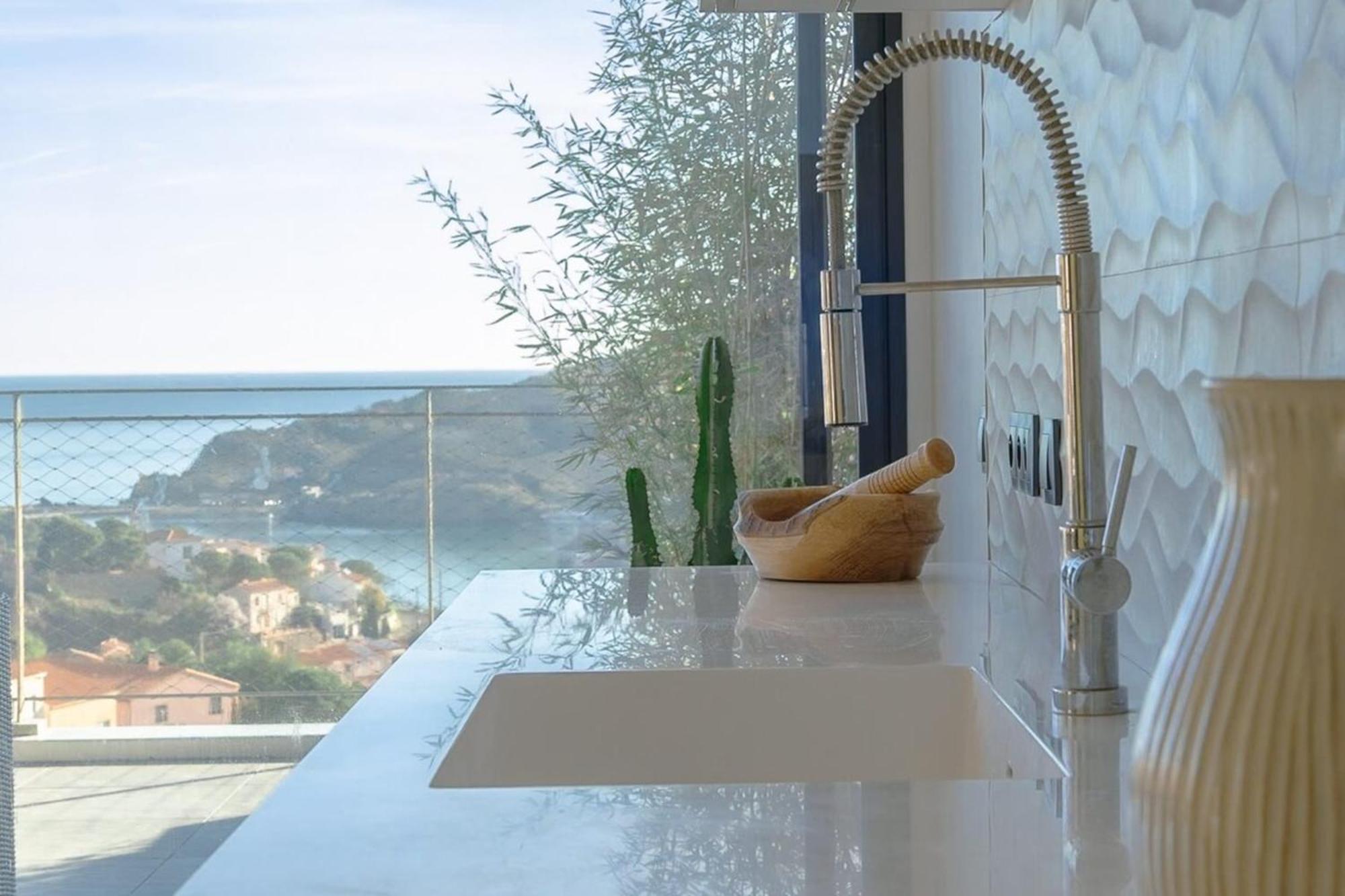 Les Mille Et Une Vitres - Villa D'Architecte Port Vendres Exterior photo