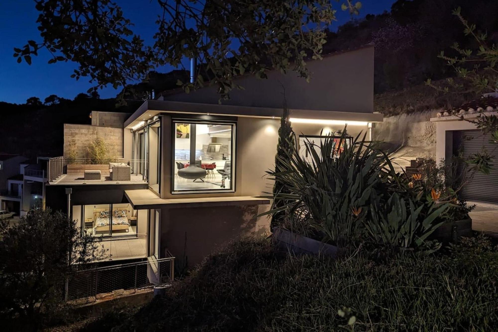 Les Mille Et Une Vitres - Villa D'Architecte Port Vendres Exterior photo